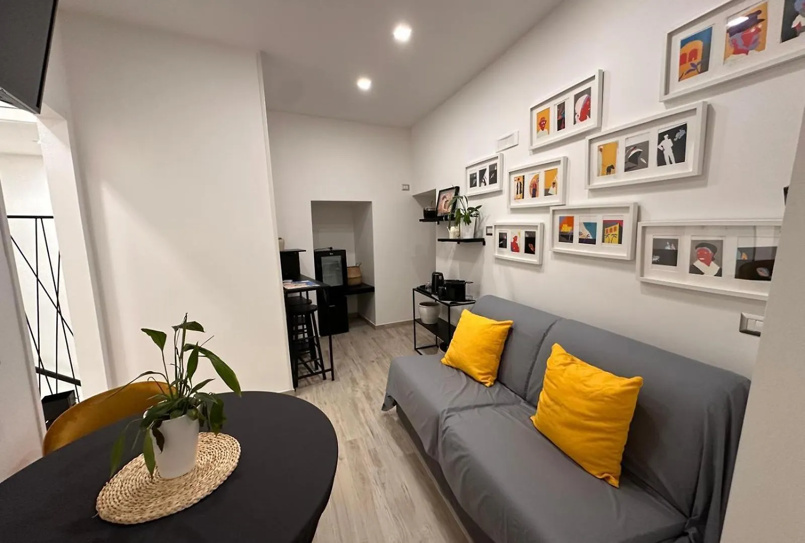 Homestay Napart Suites - My Place Naples