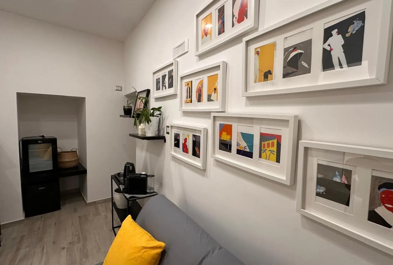 Homestay Napart Suites - My Place Naples Italy